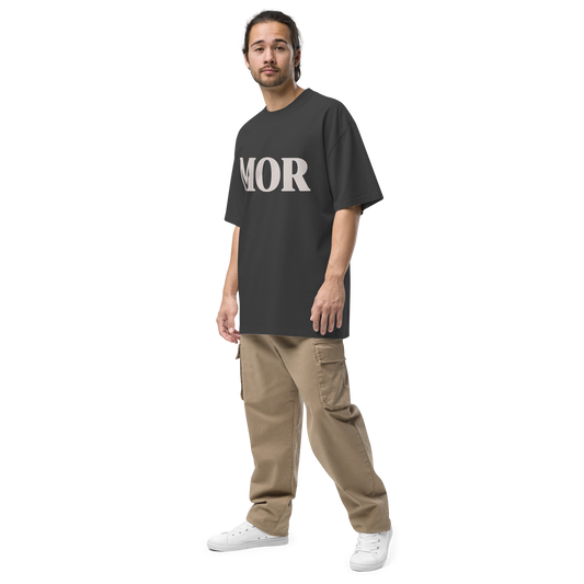 Camiseta oversized faded negra con texto "MOR" — streetwear cultural paisa colombiano PaisaRican
